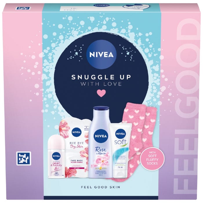 NIVEA Snuggle Up With Love Skincare Gift Set